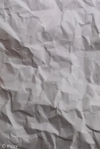 皺の多い紙